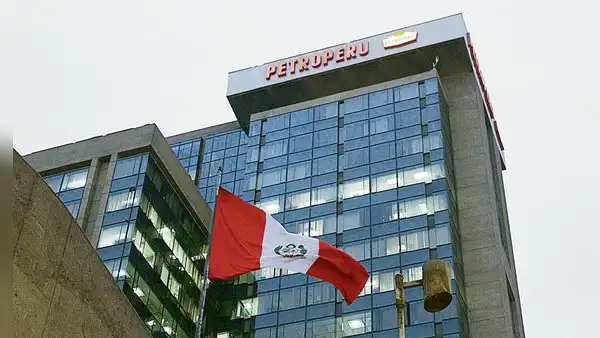 Fitch: salvataje a Petroperú no afecta su mala calificación crediticia