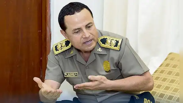 PNP: Raúl Alfaro se encuentra en el Ministerio del Interior tras allanamiento fiscal en su vivienda