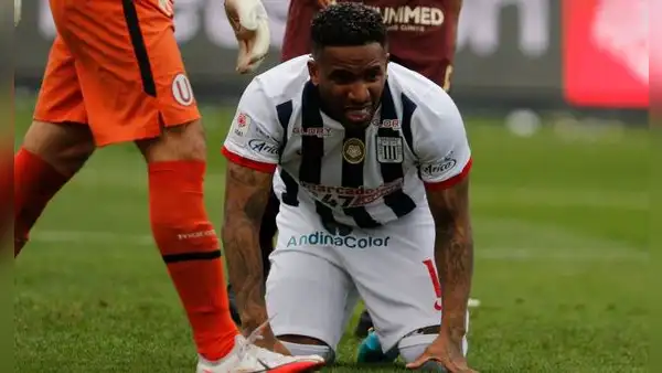 Campeón con Alianza Lima defendió a Farfán de las críticas: “Se le está faltando el respeto”