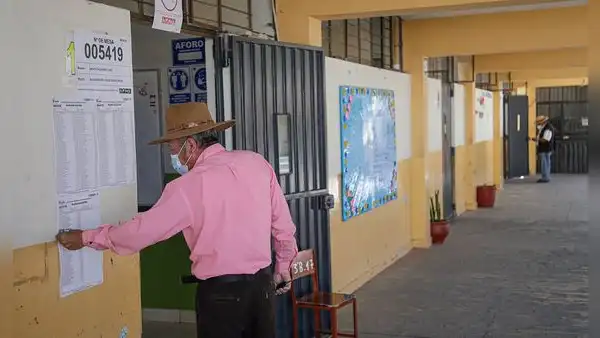 Candidatos a gobiernos regionales deben superar la valla de 30% para ganar en primera vuelta