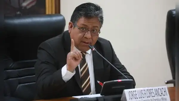 Flores Ancachi responde a críticas tras recurrir a 'Ley Soto': "El derecho debe ser igual para todos"