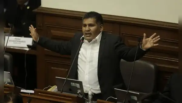 Jaime Quito propone adelanto de elecciones en julio de 2023 y referéndum para asamblea constituyente