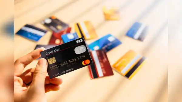 Peruanos usan cada vez menos efectivo, según el Banco Mundial