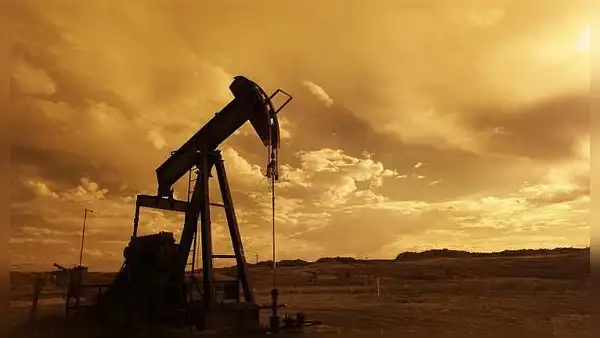 Ganancias históricas para petroleras en 2023: API eleva previsión de demanda a 102 millones bpd