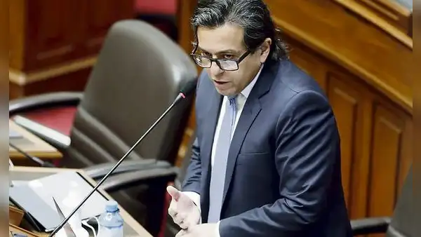 Ed Málaga pide que el Congreso pague su abogado ante investigación de la Fiscalía