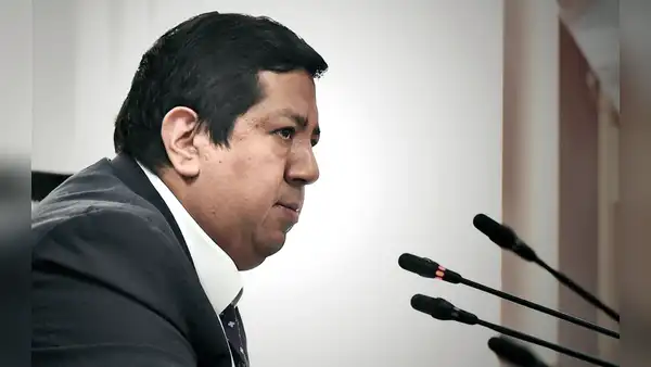 Ministro Alex Contreras: "Se viene un shock de eliminación de la permisología minera"