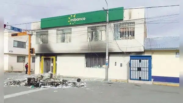 Vándalos atacan microfinancieras y a agroexportadoras