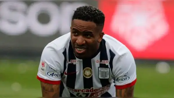 Jefferson Farfán denunció que lo estafaron por casi 2 millones: ¿a quién acusa?