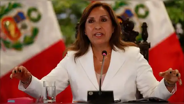 Bancadas de izquierda presentan moción de vacancia contra Dina Boluarte por permanente incapacidad moral