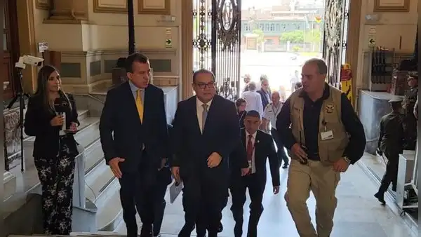 Alberto Otárola se reunió esta tarde con el presidente del Congreso, José Williams