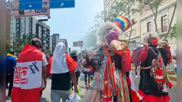 Marcha en Lima: efectivos policiales resguardaron plaza San Martín