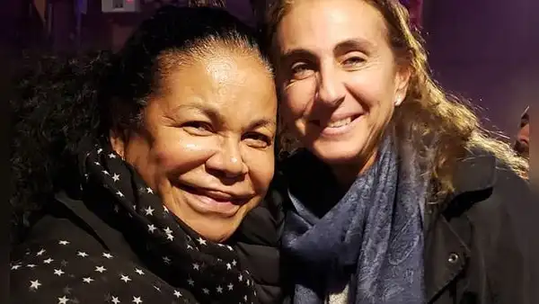 ¿Qué tipo de vínculo laboral tienen Eva Ayllón y Natalia Málaga desde hace años?