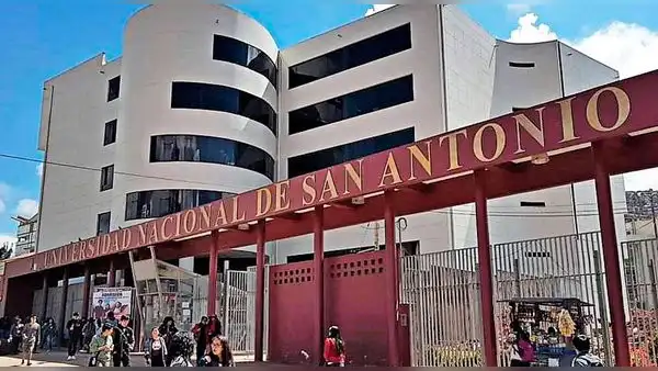 UNSAAC realizó examen de admisión en medio de protestas y bloqueo de vías en Cusco