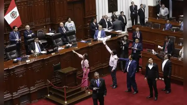 Congreso rechaza adelanto de elecciones: suspende la sesión del Pleno para este 2 de febrero