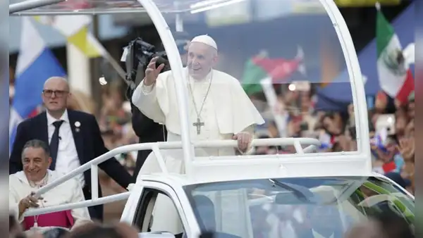 Iglesia Católica sorteará automóvil que usó el papa Francisco en Panamá para recaudar fondos