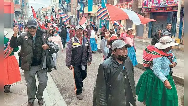 CGTP convoca a paro nacional y Puno ratifica huelga indefinida
