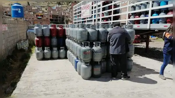 Balón de gas en Juliaca llega a S/ 100