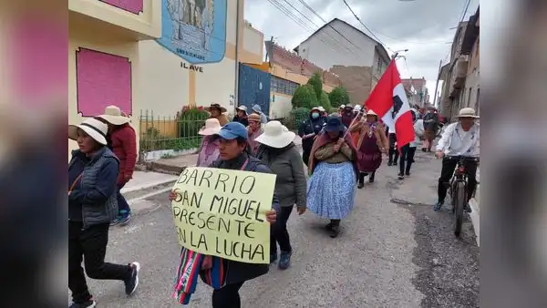 Manifestantes se pronuncian por protestas en Puno: “Nos quejamos por el desentendimiento de las autoridades”