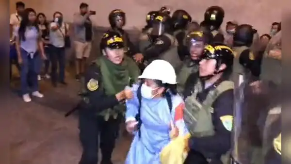 Exigen liberación de brigadista detenida presuntamente por PNP durante protestas en Lima