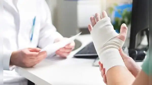 Si tengo un problema de salud : ¿cuánto dinero me debe otorgar EsSalud por incapacidad temporal?