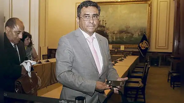 Exministro Willy Huerta: "Para mí, Pedro Castillo quebró el orden constitucional"