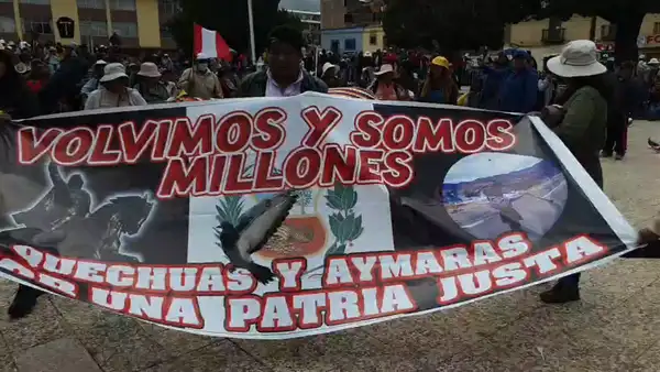 Estudiantinas protestan cantando contra Dina Boluarte: "Ya no mates más a mi pueblo"