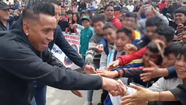 Christian Cueva a niños deportistas: “No quiero ser el ejemplo de nadie"