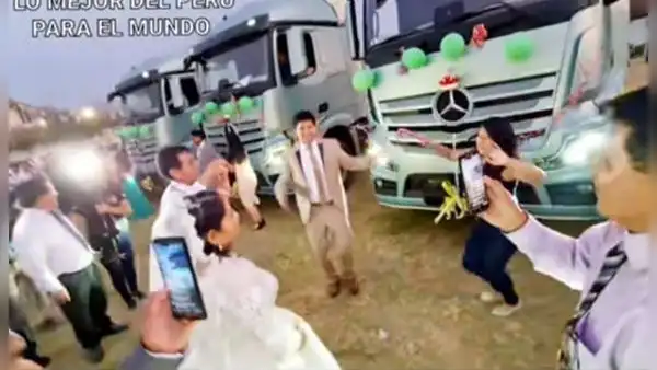 Pareja de flamantes esposos recibe tráileres de regalo en Huancayo: "Se busca huancaína para una relación seria"