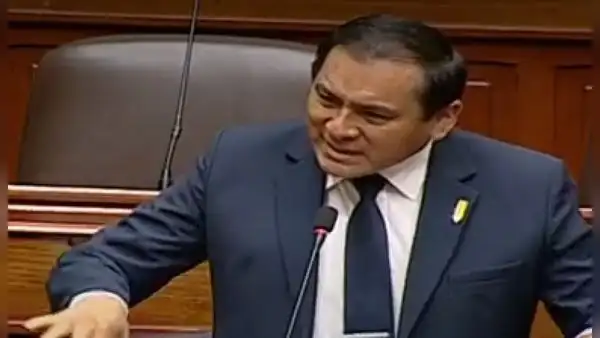Flavio Cruz: "Mi líder no es Pedro Castillo, sino Vladimir Cerrón"