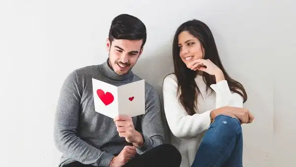 ᐅ Tarjetas de San Valentín: imágenes románticas para enviar a esa persona especial