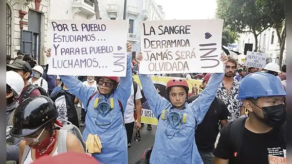 Marchas siguen así como avanza el desbloqueo de las vías