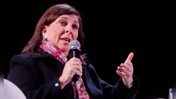 Rosa María Palacios: "El Ejecutivo no asume responsabilidad por los muertos y le sopla la pluma al Congreso"