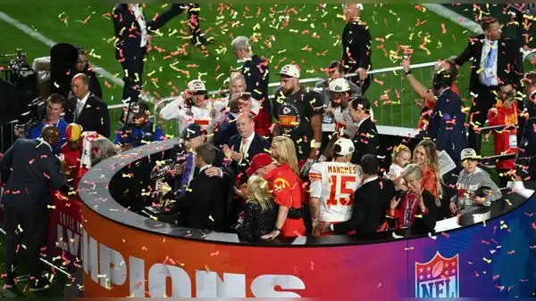 ¡El Super Bowl es para los Chiefs! Kansas se impuso 38-35 a los Eagles y sumó su tercera corona