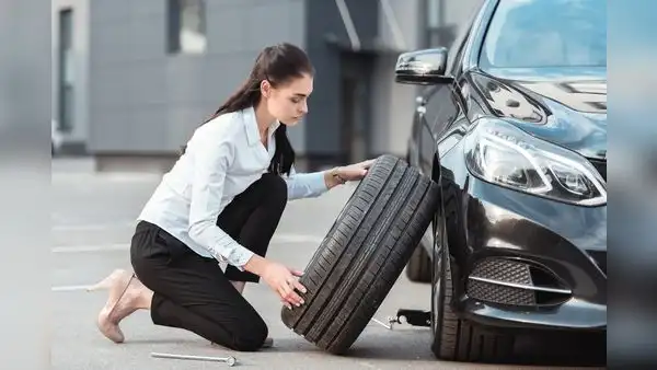 ¿Cómo cambiar las llantas de un carro en 5 minutos?