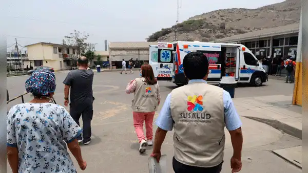 Investigan al hospital Sergio Bernales ante denuncia de madre de niño que perdió dedo en tobogán