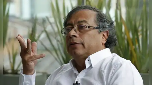 Comisión de Relaciones Exteriores del Congreso acuerda declarar persona no grata a Gustavo Petro