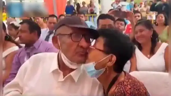 Pareja de adultos mayores se casa en pleno San Valentín luego de 56 años de relación