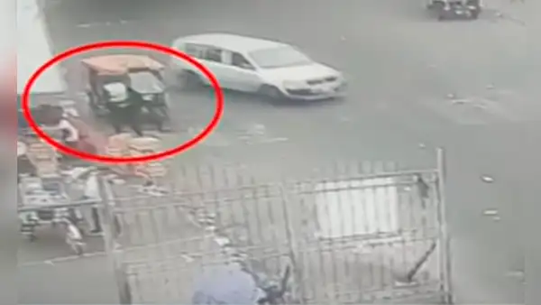 La Victoria: policía fue arrollado por unos delincuentes en mototaxi
