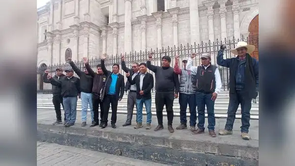 Alcalde de Caylloma apoya a protestantes para exigir renuncia de Dina Boluarte