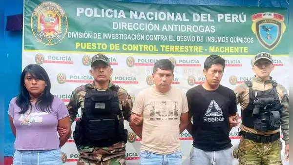 Vraem: falsos universitarios adaptaron auto para llevar cargamento de cocaína