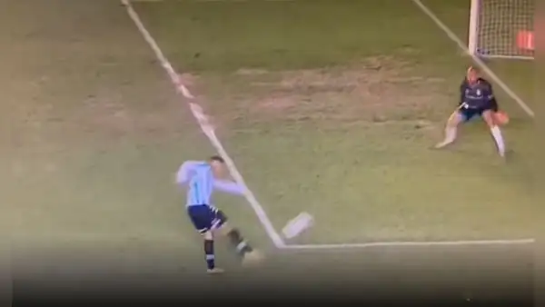 ¡Increíble! Paolo Guerrero quedó solo frente al arquero y mandó el balón a la tribuna
