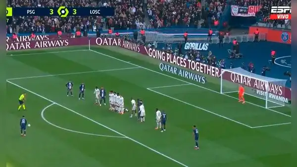 Messi salvó al PSG: golazo de tiro libre en los minutos finales para el triunfo en la Ligue 1