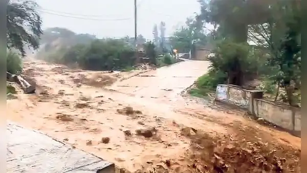 Más de 12.000 personas de Santa Eulalia no tienen agua potable tras huaico