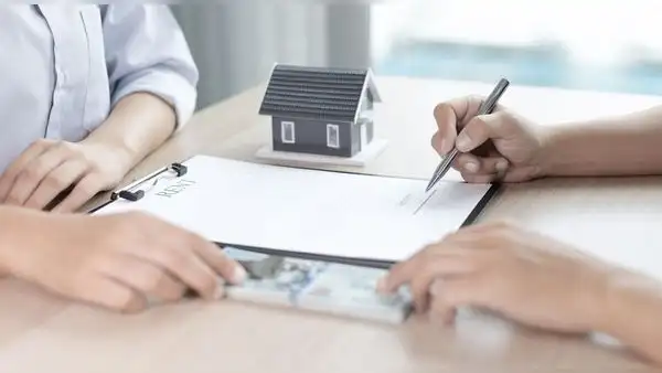 Más de 15 años debe laborar un trabajador para pagar una vivienda