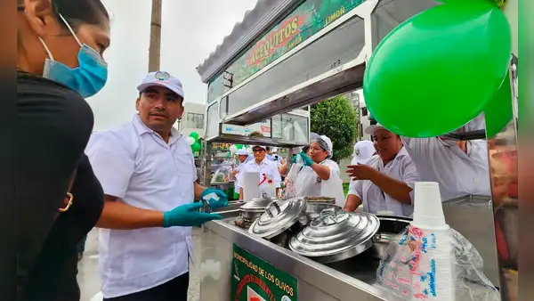 Los Olivos: celebraron Día del Emolientero regalando más de 3.000 desayunos a los vecinos