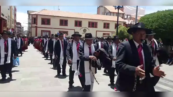 Miles de aimaras anuncian "guerra civil" si el Gobierno sigue enviando militares a Puno