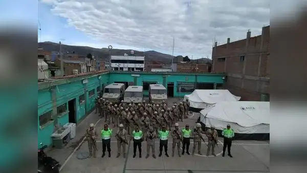 Instalaron base militar en Puno para desbloquear vía Arequipa-Juliaca
