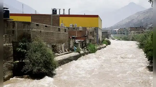 Lluvias amenazan activar quebradas de Chosica y desbordar el río Rímac