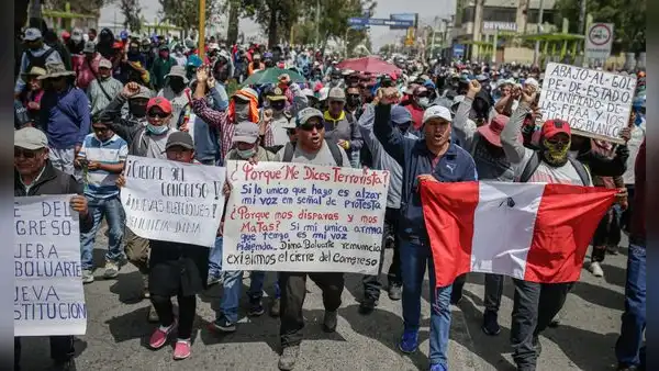 Un 69% de peruanos cree que se deben adelantar las elecciones generales para este 2023