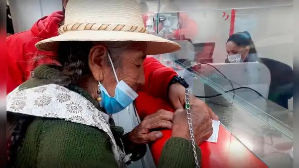 Puno: más de 2.000 adultos mayores fueron atendidos en el pagatón dominical
